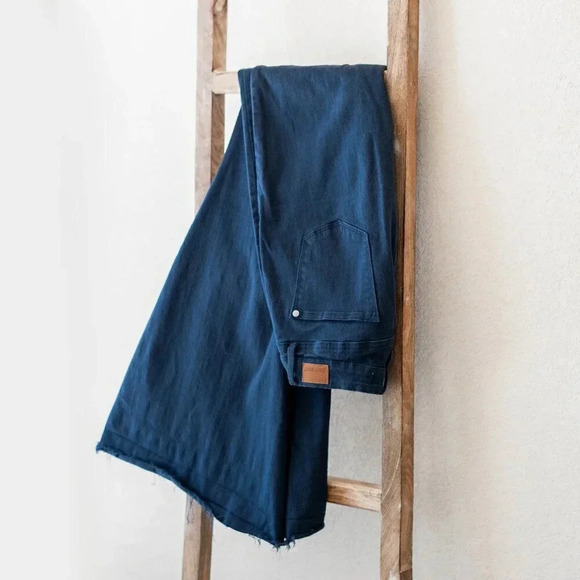 JUDY BLUE SUPER FLARE Sz 9/29 NAVY BLUE JEANS RAW HEM BELL BOTTOM HIPPIE BOHO - Picture 1 of 8